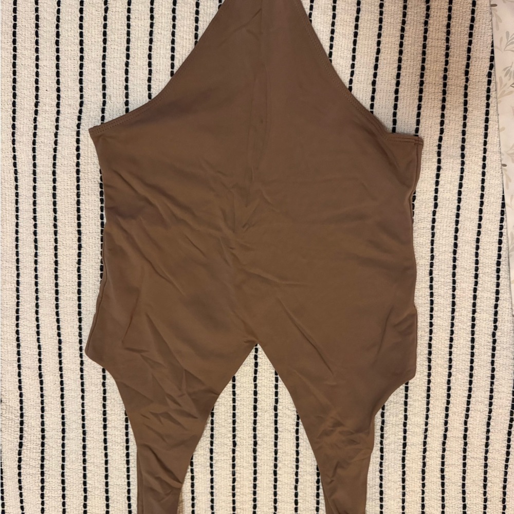Artiza Babaton Taupe Bodysuit